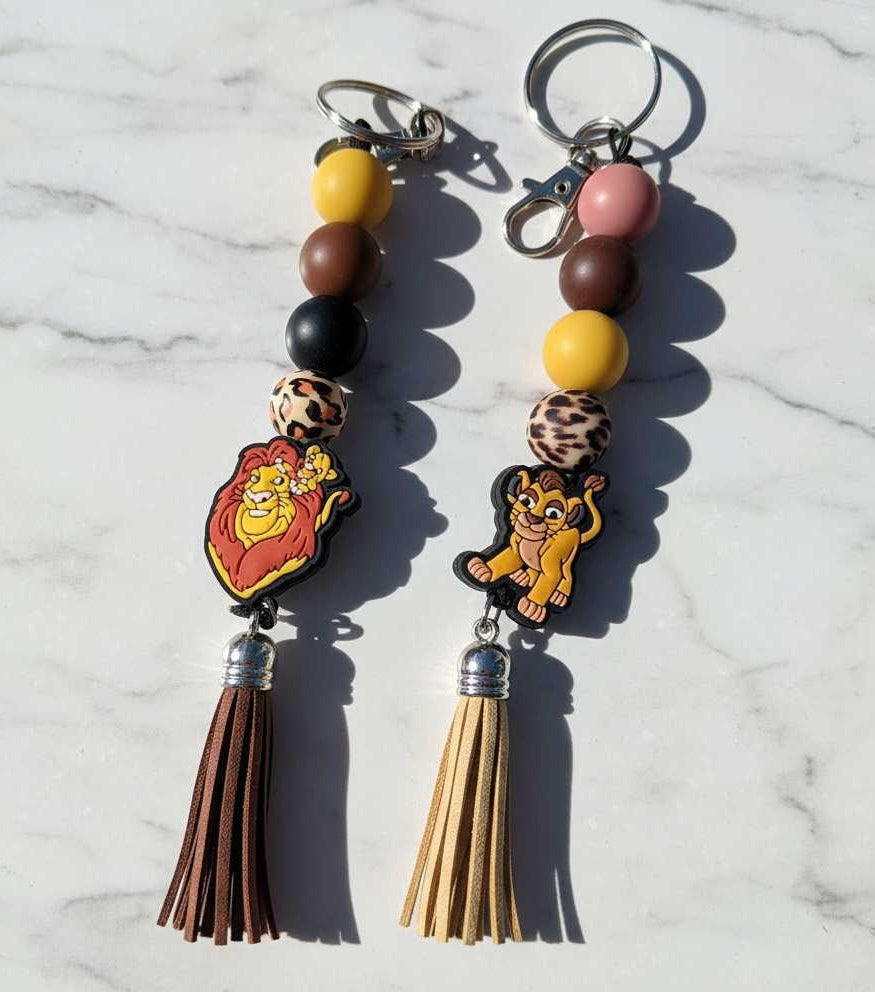 Lion Beaded Keychain – Beaded Charm – Cute Gift for Friends, Backpack or Bag Accessory