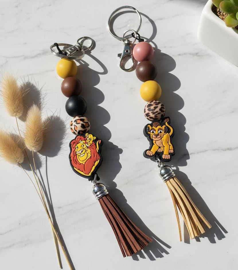 Lion Beaded Keychain – Beaded Charm – Cute Gift for Friends, Backpack or Bag Accessory