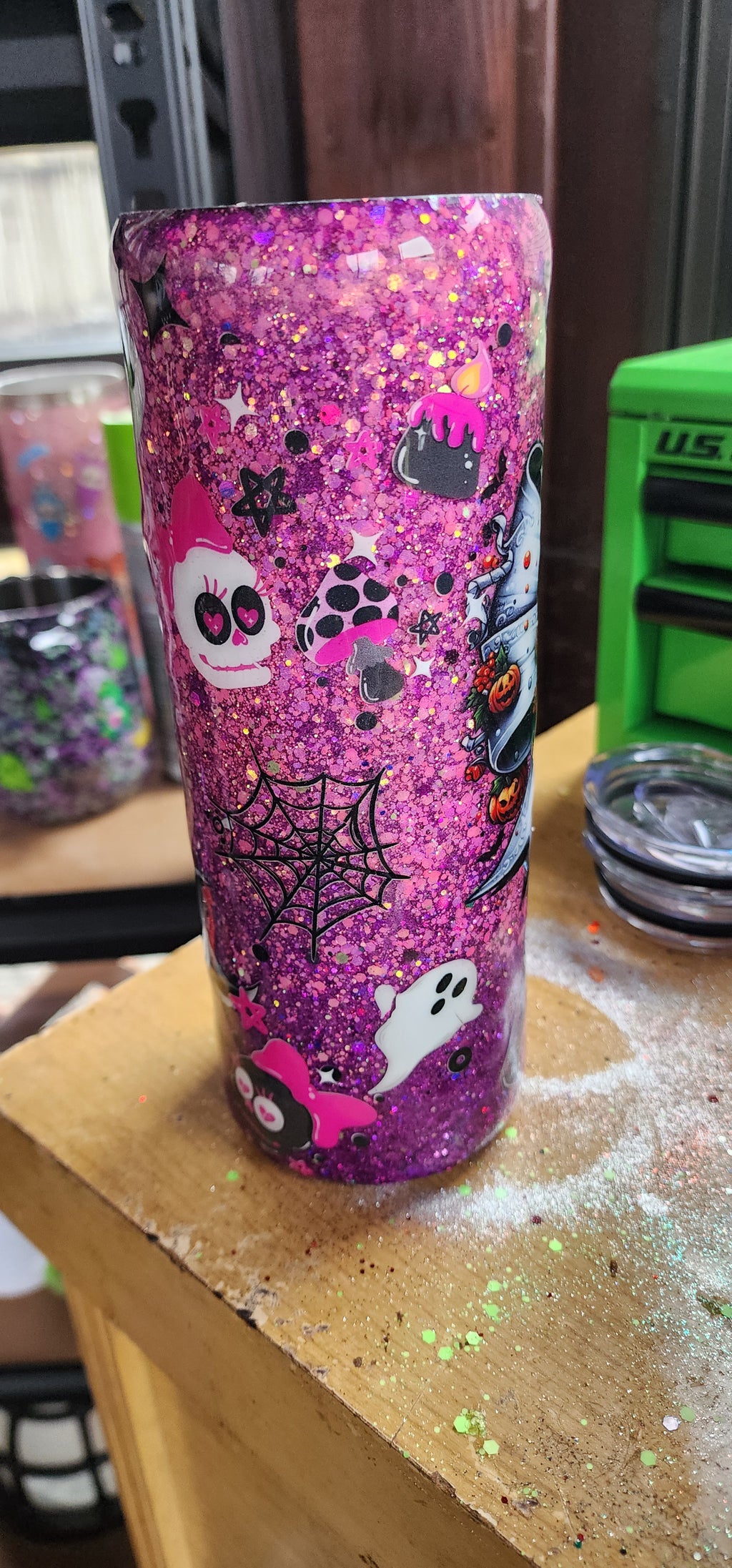 Pink Bow Spooky Tumbler 20oz – Cute Ghost Epoxy Cup, Kawaii Halloween Drinkware, Glitter Stainless Steel Coffee Cup