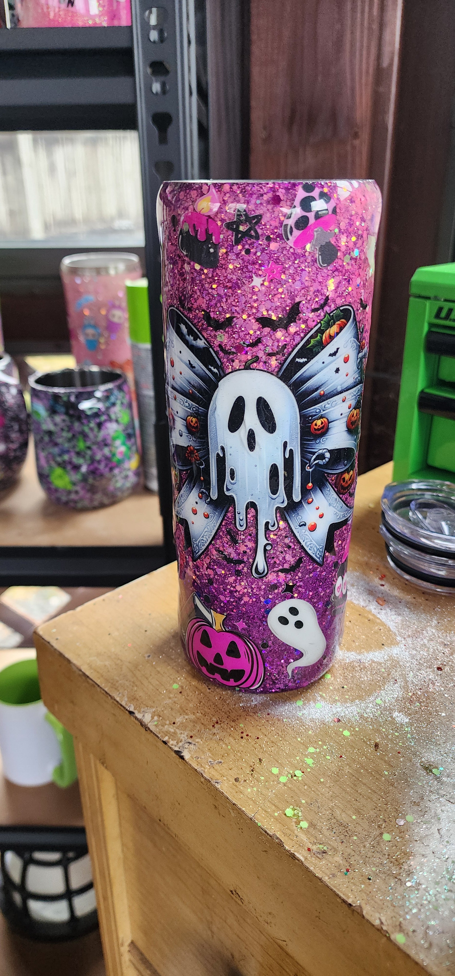 Pink Bow Spooky Tumbler 20oz – Cute Ghost Epoxy Cup, Kawaii Halloween Drinkware, Glitter Stainless Steel Coffee Cup